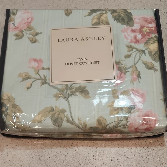 Laura Ashley Twin Pink and Green Floral Duvet Cover Set Nwt Cottagecore Feminine - Picture 1 of 3